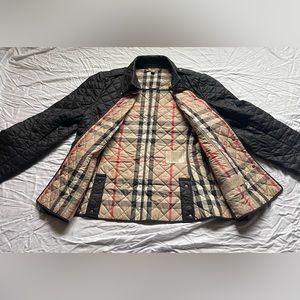 Burberry quilted pattern rain coat